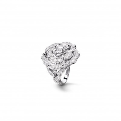 CHANEL BOUTON DE CAMÉLIA RING  J11182
